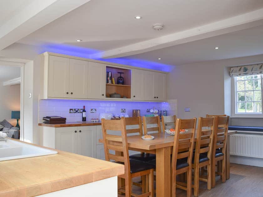 Large kitchen and dining area | Dick’s Cottage, Cottesmore, near Oakham
