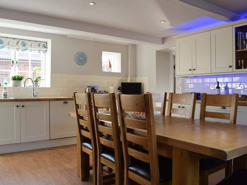 Large kitche and dining area | Dick’s Cottage, Cottesmore, near Oakham