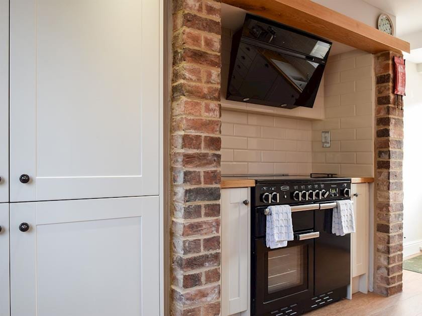 Range style cooker | Dick’s Cottage, Cottesmore, near Oakham