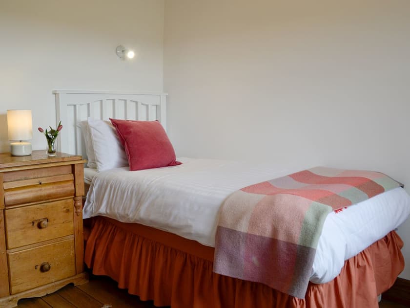 Quaint single bedroom | Bryn Gwnog, Llanrwst, near Betws-y-Coed