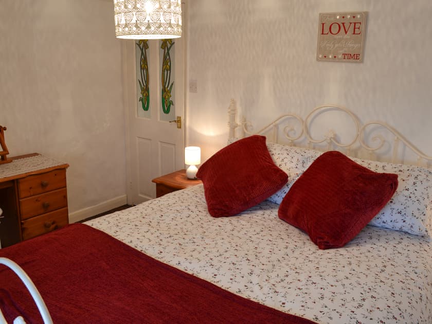 Double bedroom | Wild Flower Cottage, Youlgreave, near Bakewell