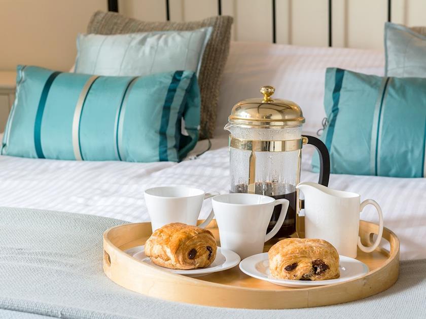 Well presented double bedroom | The Old Dairy, Cam, near Dursley