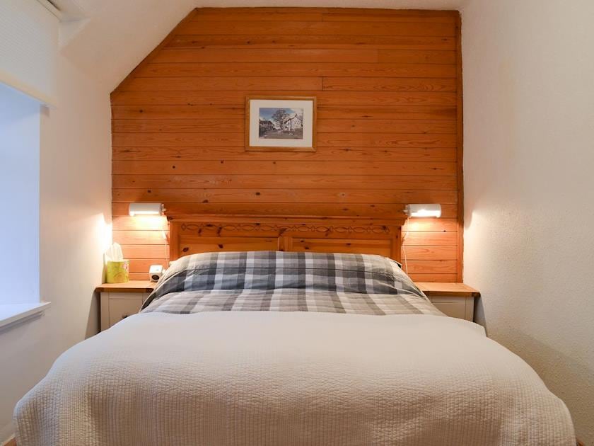 Comfortable and romantic double bedroom | Craig Lora, Dalmally, near Oban