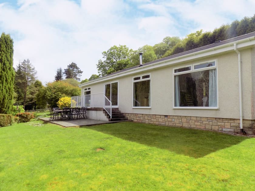 Charming holiday home in a stunning location | Feaugh Cottage, Lochgoilhead, near Inverary