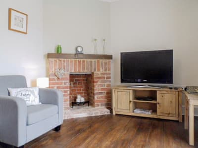 The Coastal Cottage Ref Ukc1762 In Kessingland Suffolk