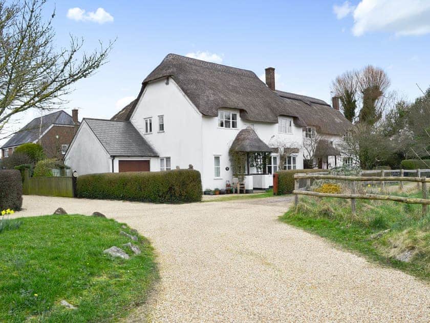 Charming detached thatched cottage | Peach Cottage, Wool, near Wareham