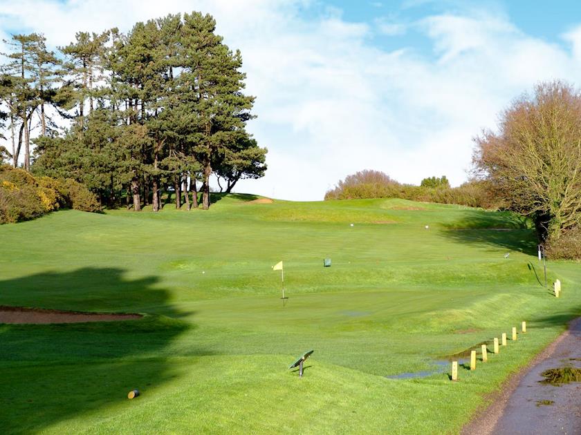 Visitors Welcome at Mundesley Golf Club | Southbank, Mundesley
