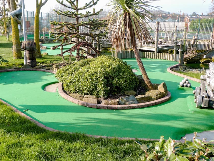 Crazy Golf in Gold Park Mundesley | Southbank, Mundesley