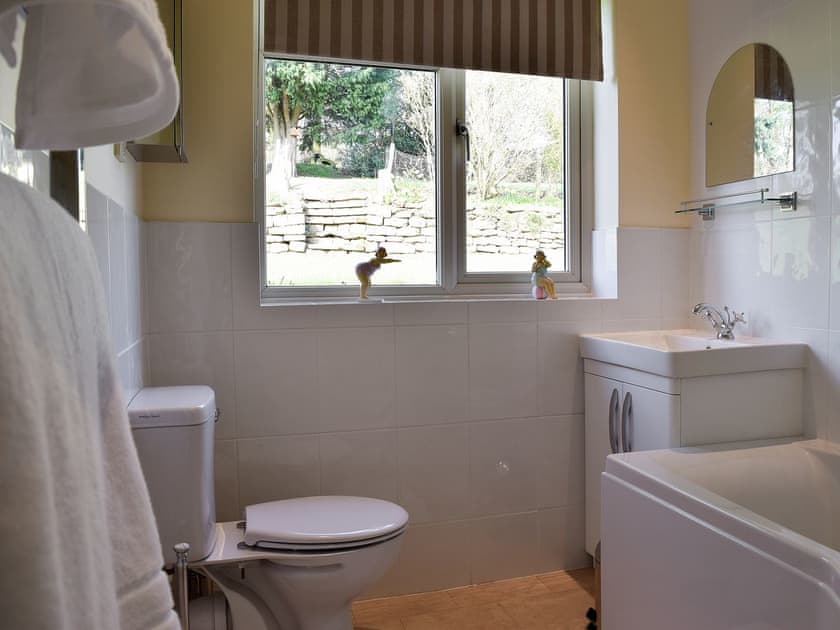 Bathroom | Roundhill, near Chipping Warden