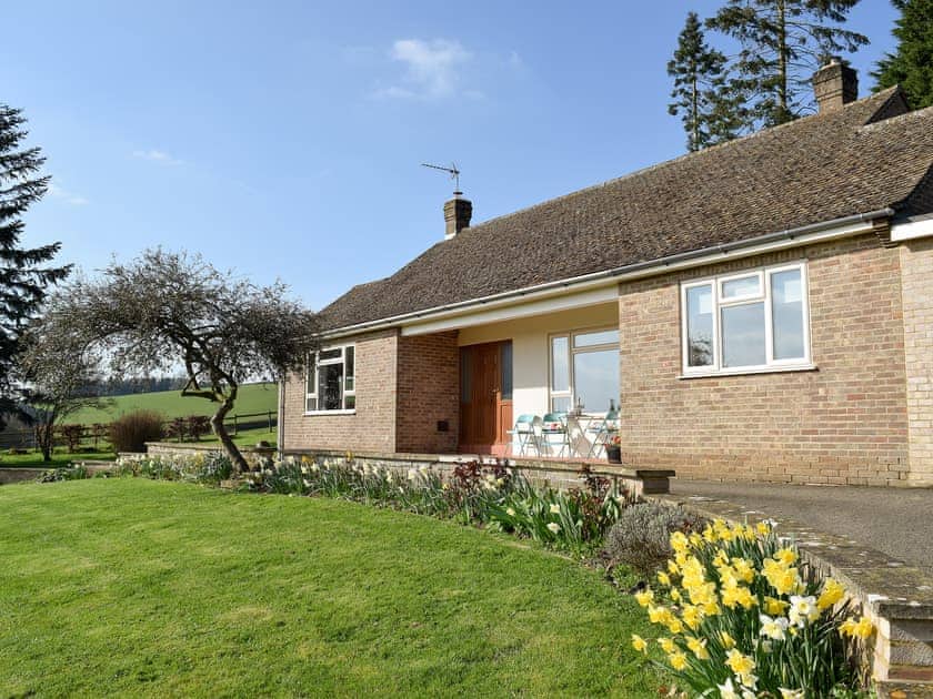 Exterior and garden | Roundhill, near Chipping Warden