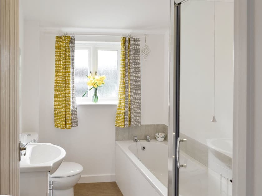 Family bathroom with separate shower cubicle | The Boat House, Roughton, near Cromer