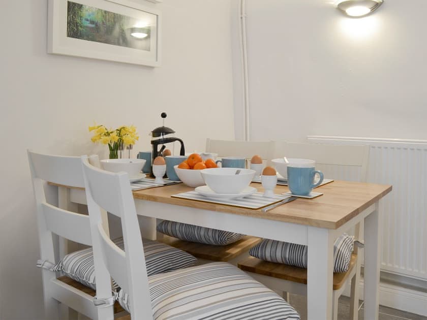 Convenient dining area | Teal Cottage, Instow, near Bideford