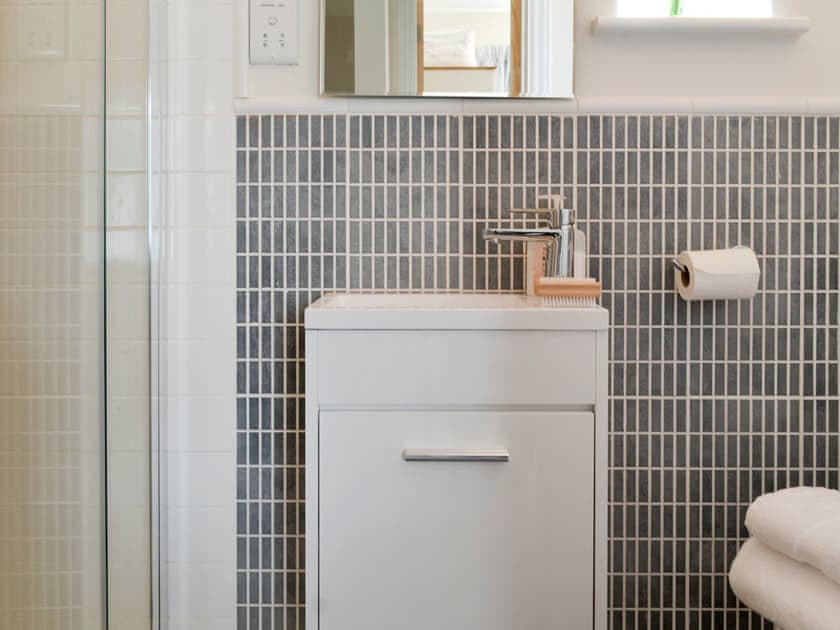 Family shower room | Teal Cottage, Instow, near Bideford