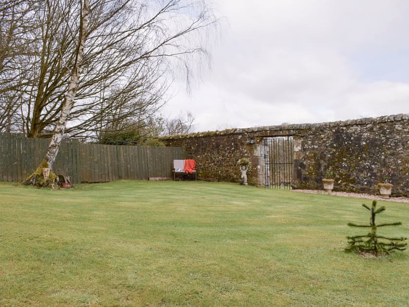 Large garden | Nether Cottage, Kinneddar Cottage - Nether Kinneddar Lodge Cottages, Saline, near Dunfermline