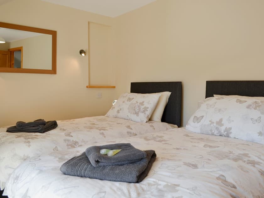 Twin bedroom | Llain Gam, Llaneilian, near Amlwch