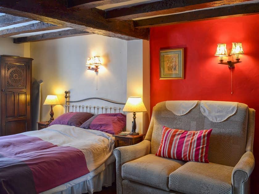 Delightful historic property close to the New Forest | Tudor Cottage Studio - Tudor Cottages, Romsey