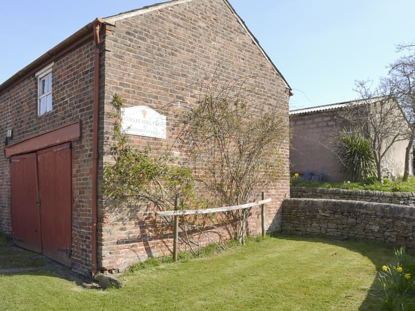Around the gardens and grounds | Swallows Barn Cottage - Colley Mill Farm, North Rode