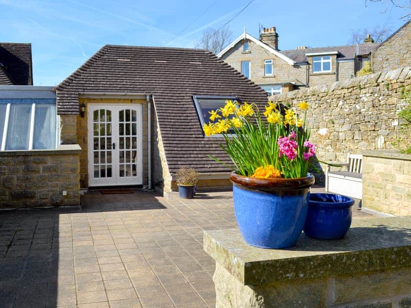 Delightful holiday home | Little Hoot, Baslow, near Bakewell