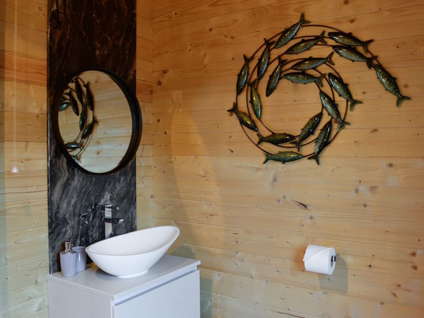 Bathroom | Ty Pren, Dyffryn Ardudwy, near Barmouth