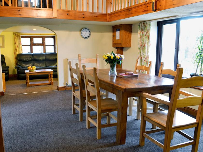 Beautifully presented open plan living space | Fennel - Sherrill Farm Holiday Cottages, Dunterton, near Tavistock