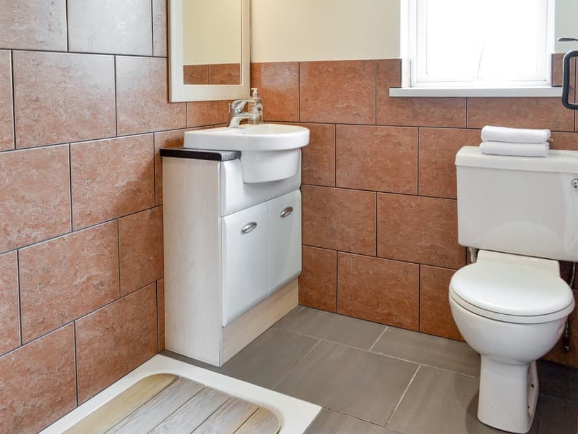 Light and airy shower room | Hazel - Thornbury Holiday Park, Woodacott, near Holsworthy