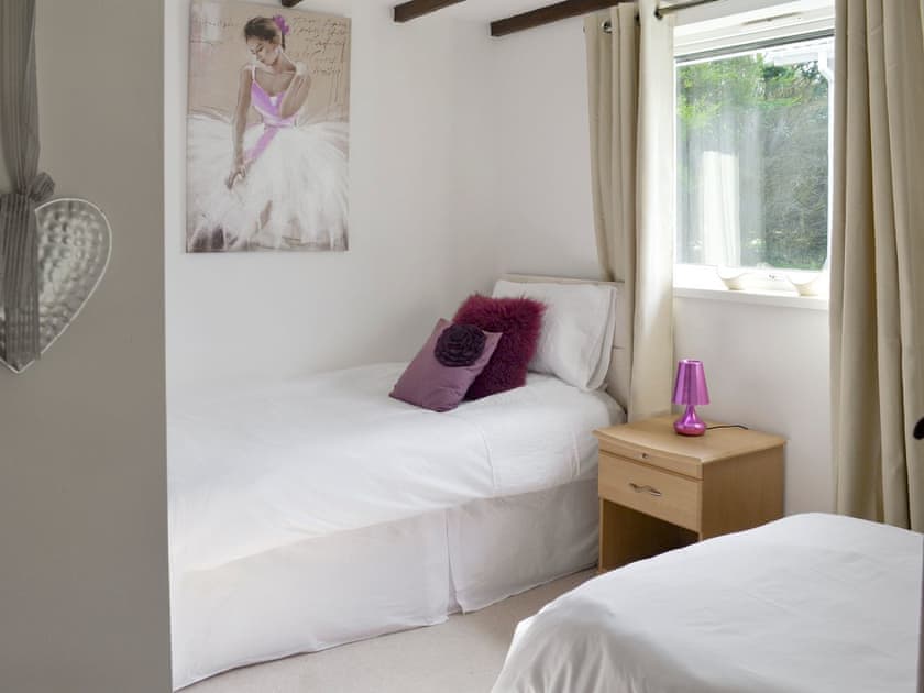 Light and airy twin bedroom | Walnut - Thornbury Holiday Park, Woodacott, near Holsworthy