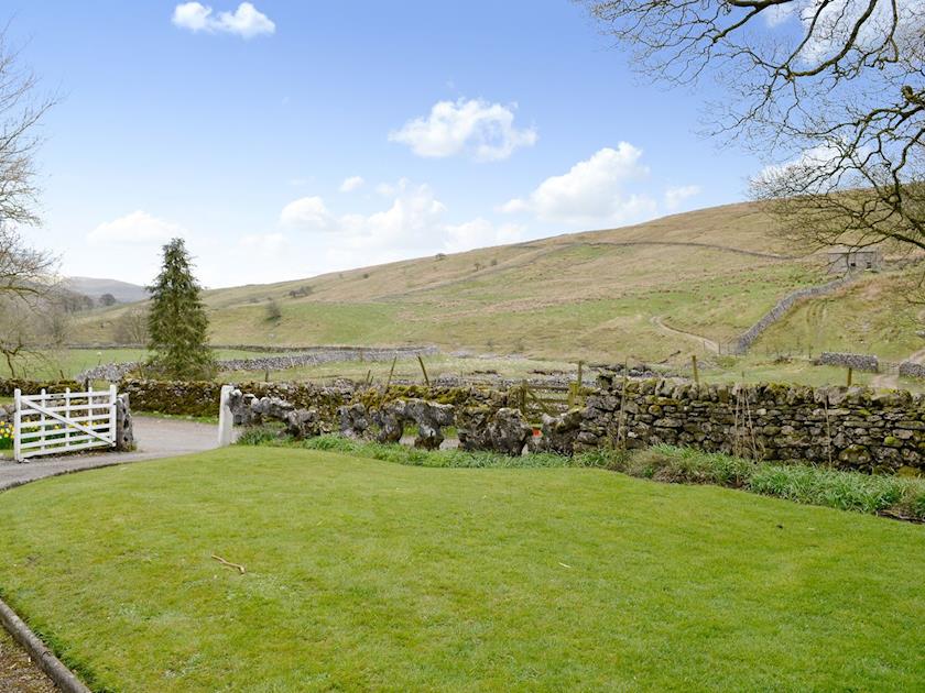 Garden & view | East House Farm - East House Farm and Wood’s Barn, Beckermonds, near Kettlewell