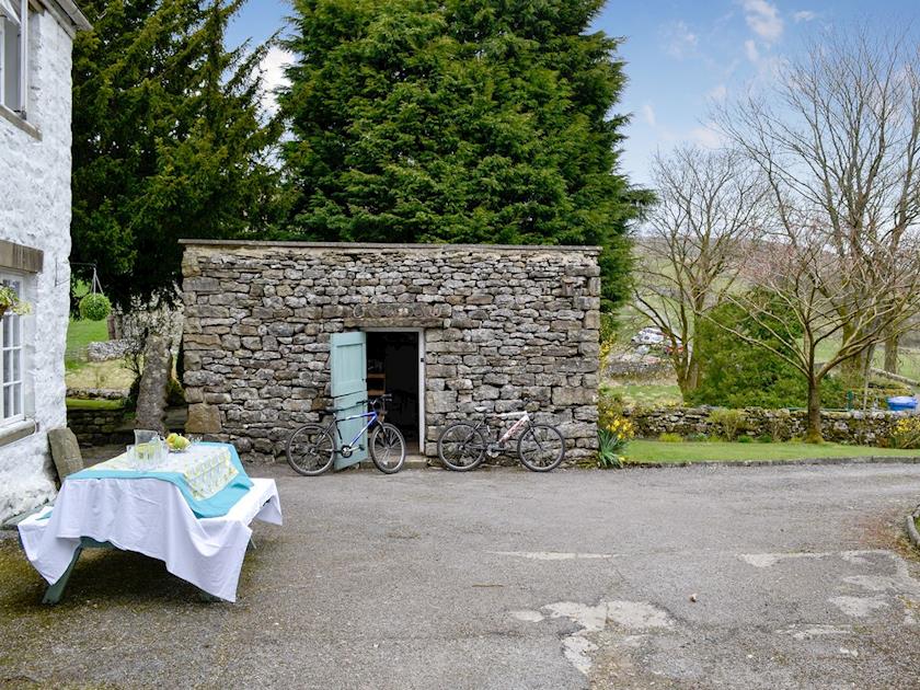 Sitting out area | East House Farm - East House Farm and Wood’s Barn, Beckermonds, near Kettlewell