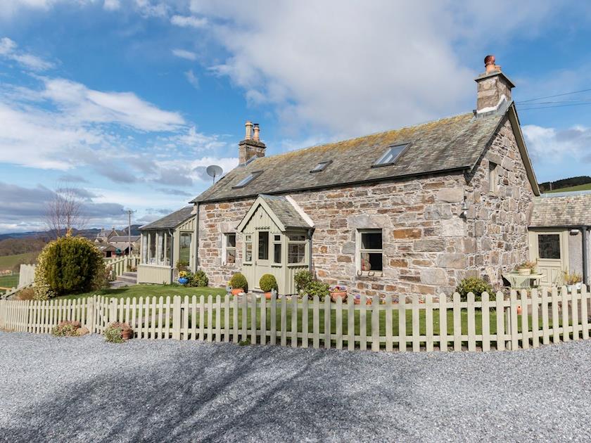 Delightful detached holiday home  | Mid Balchandy Cottage - Mid Balchandy, Pitlochry