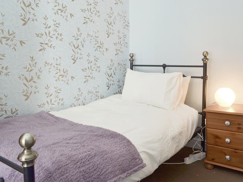 Peaceful single bedroom | Poppy Cottage, Bonsall, near Matlock