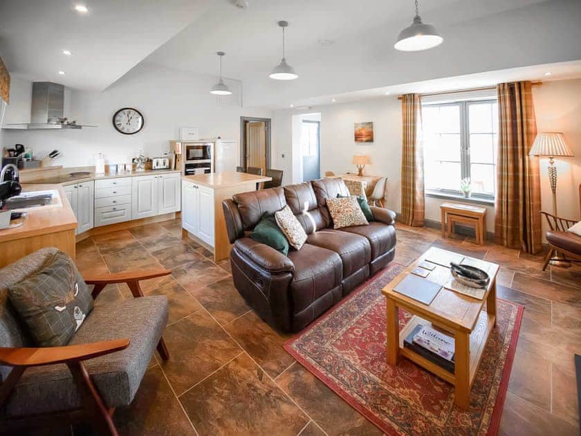 Light and airy living space | Quiraing - Brogaig Cottages, Brogaig, near Staffin