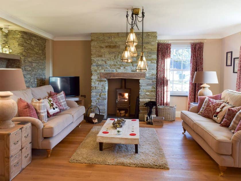 Spacious living room | Fountain Hill, Eglwyswrw, near Cardigan
