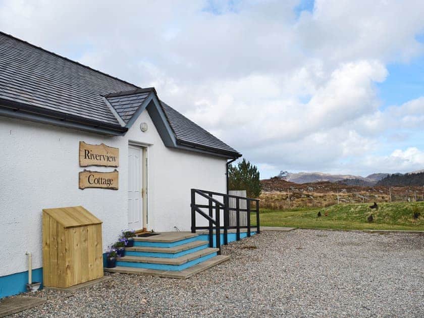 Cosy single-storey cottage  | Riverview Cottage, Acharacle