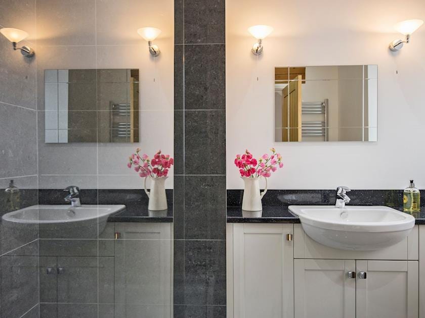 Modern style bathroom | The Stables, Aisby, near Grantham