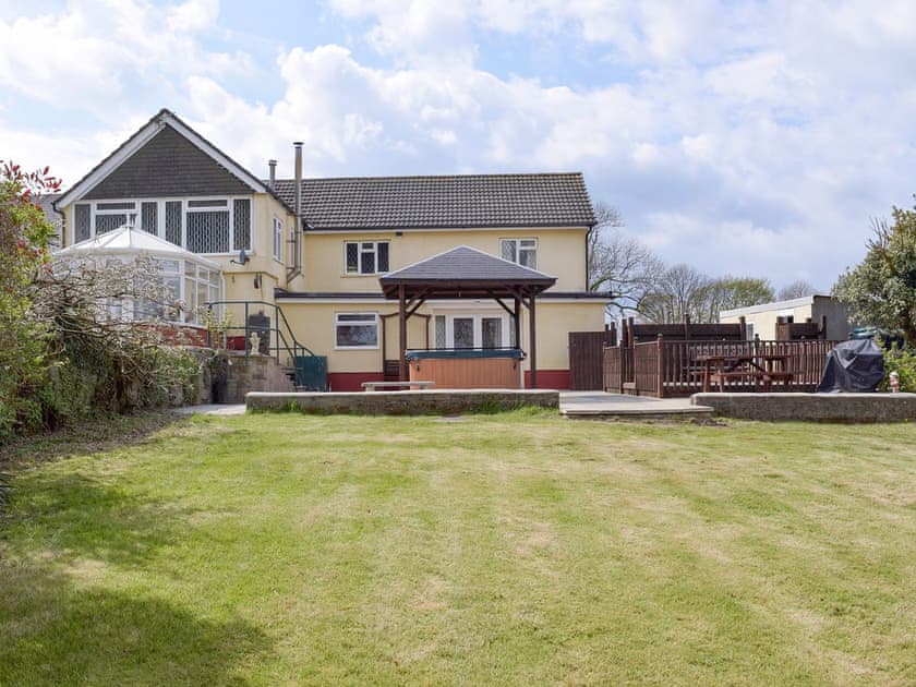 Attractive substantial holiday home | Green Haven, Narberth