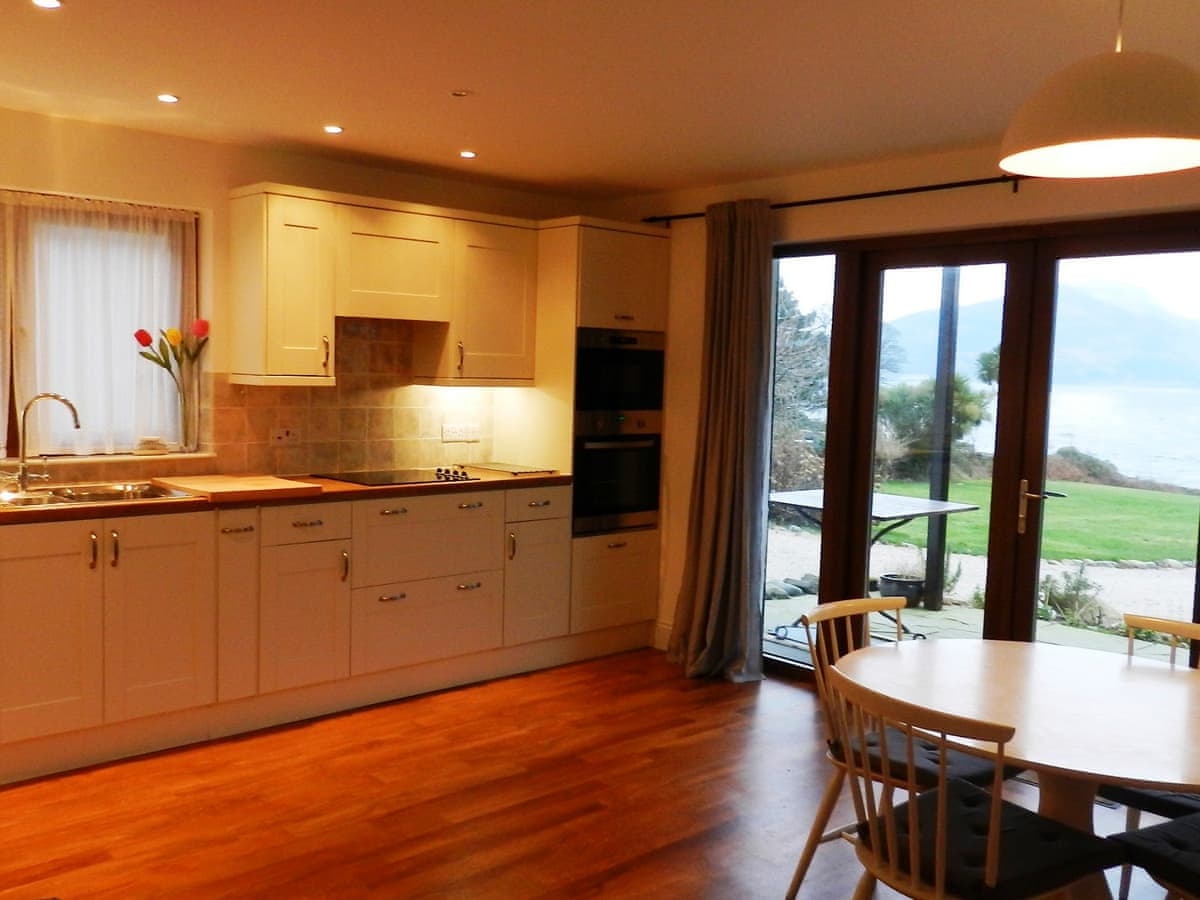 Seaview Cottage Ref Uka380 In Lamlash Isle Of Arran Ayrshire