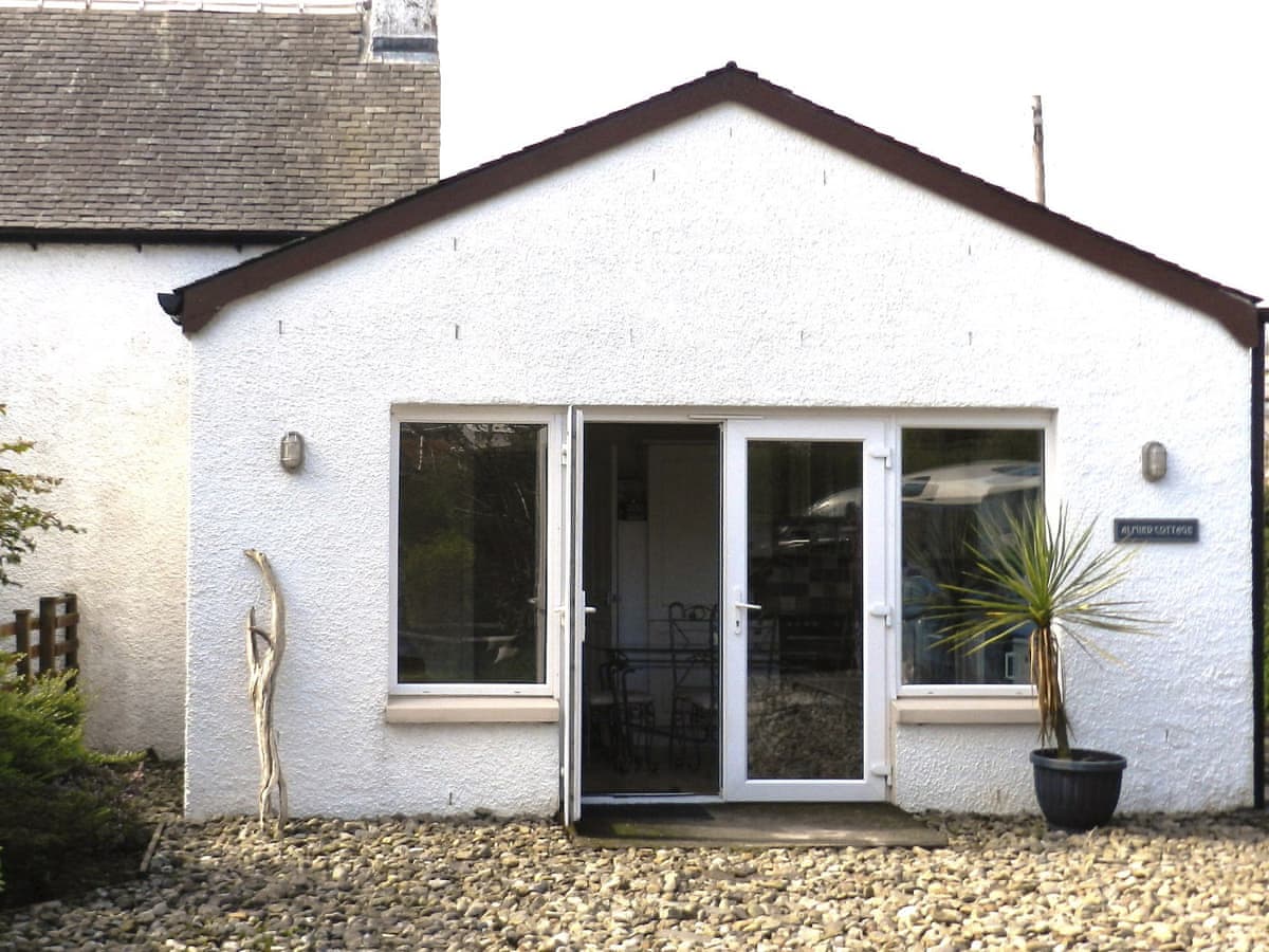 Almird Cottage Ref Uka396 In Lamlash Isle Of Arran Ayrshire