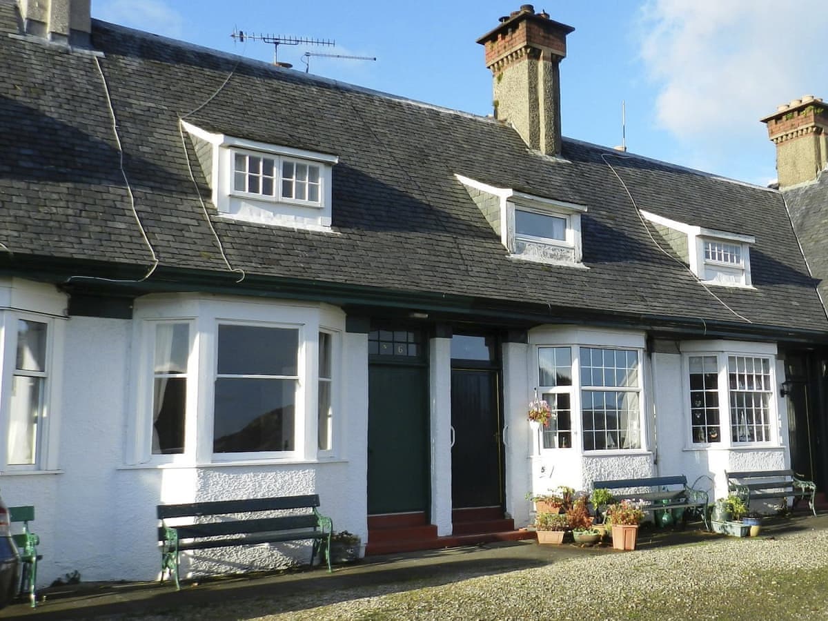 6 Hamilton Terrace Ref Uka404 In Lamlash Isle Of Arran