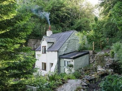 Rock Valley Rock Cottage Cottages In Matlock Derbyshire Cottages
