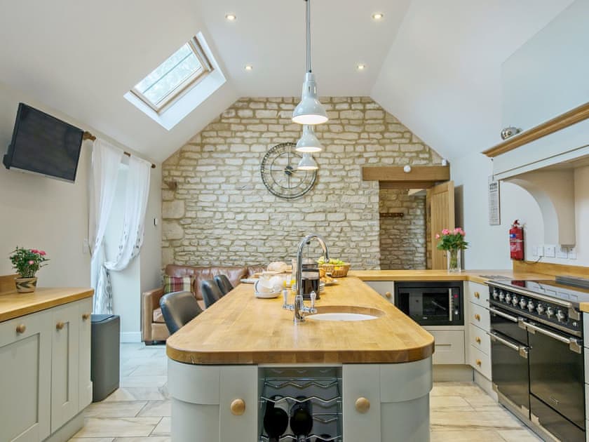 Superbly renovated kitchen | The Stables, Aisby, near Grantham