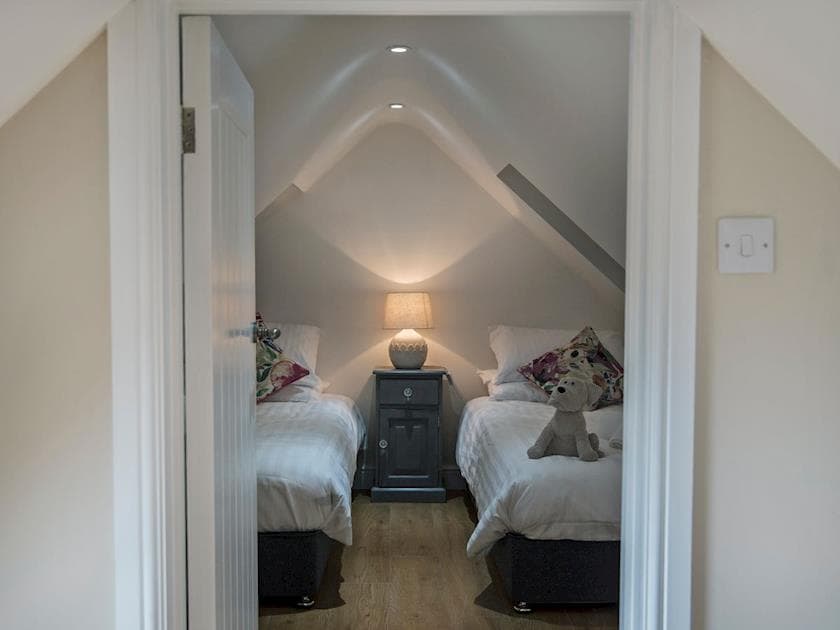 Cosy twin bedroom | The Stables, Aisby, near Grantham