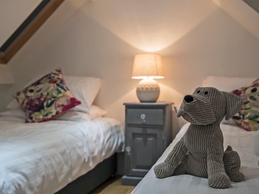 Cosy twin bedroom | The Stables, Aisby, near Grantham