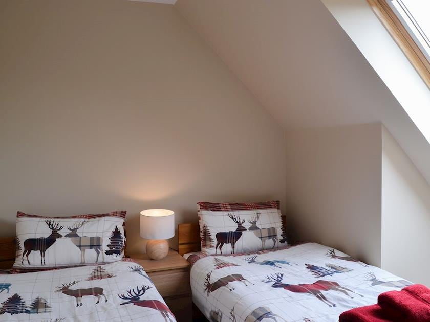 Charming twin bedded room | Stags Neuk, Aviemore