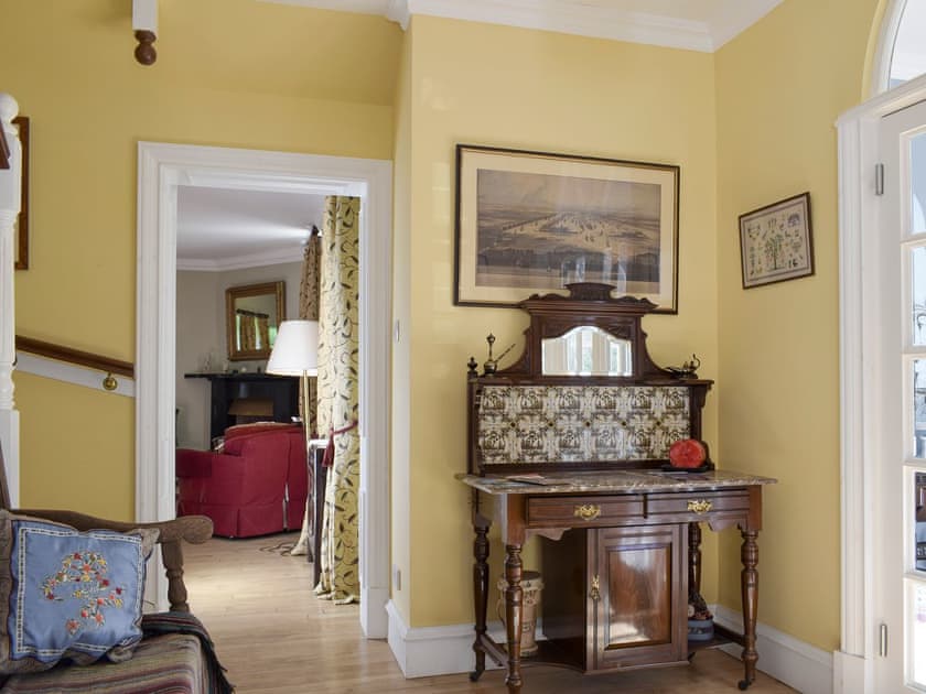 Elegant entrance hall | The Stables, Pitcairlie, near St Andrews