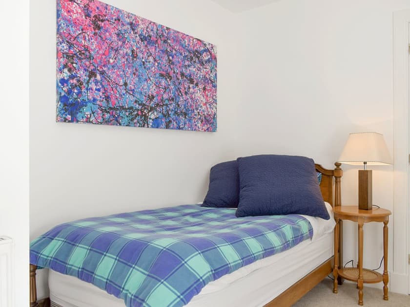 Peaceful single bedroom | The Stables, Pitcairlie, near St Andrews