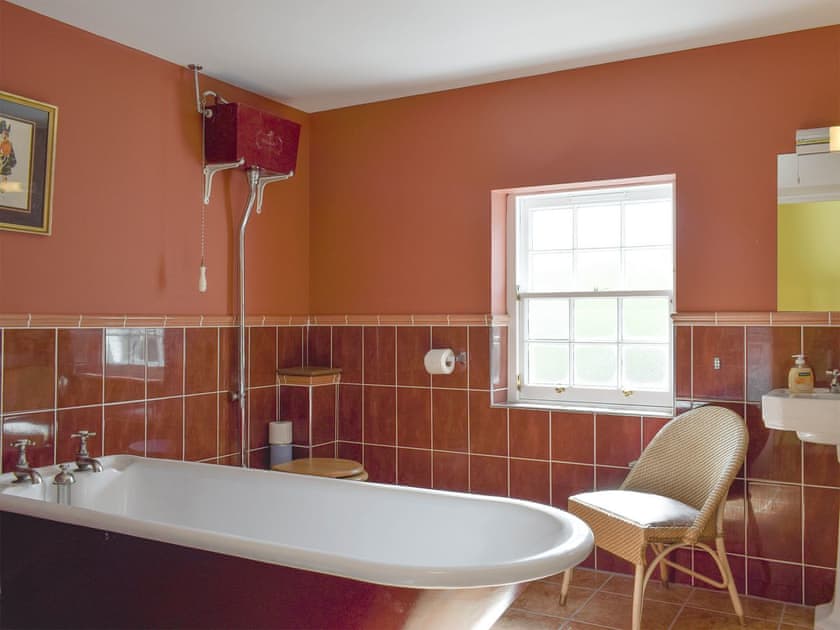 Family bathroom  | The Stables, Pitcairlie, near St Andrews