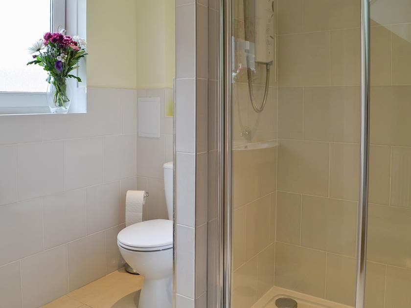 Shower room with standalone shower cubicle | Harbour View, Oban