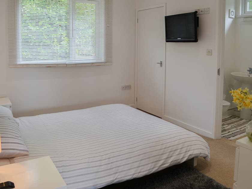Double bedroom | Hives - At Berridon Lodges, Bradworthy, near Holsworthy