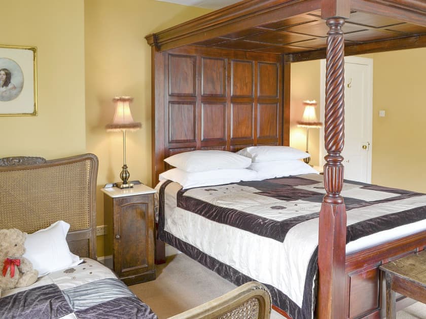 Family bedroom | Lochside Garden House - Lochside, Town Yetholm, near Kelso