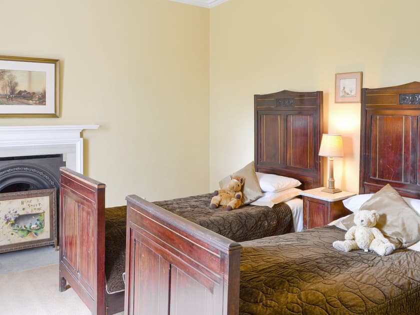 Comfortable twin bedroom | Lochside Garden House - Lochside, Town Yetholm, near Kelso